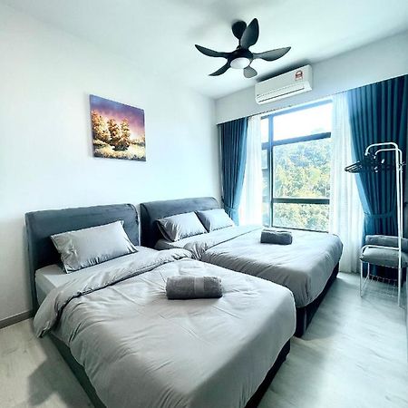 Botiza Suites At Jesselton Quay Кота Кинабалу Екстериор снимка