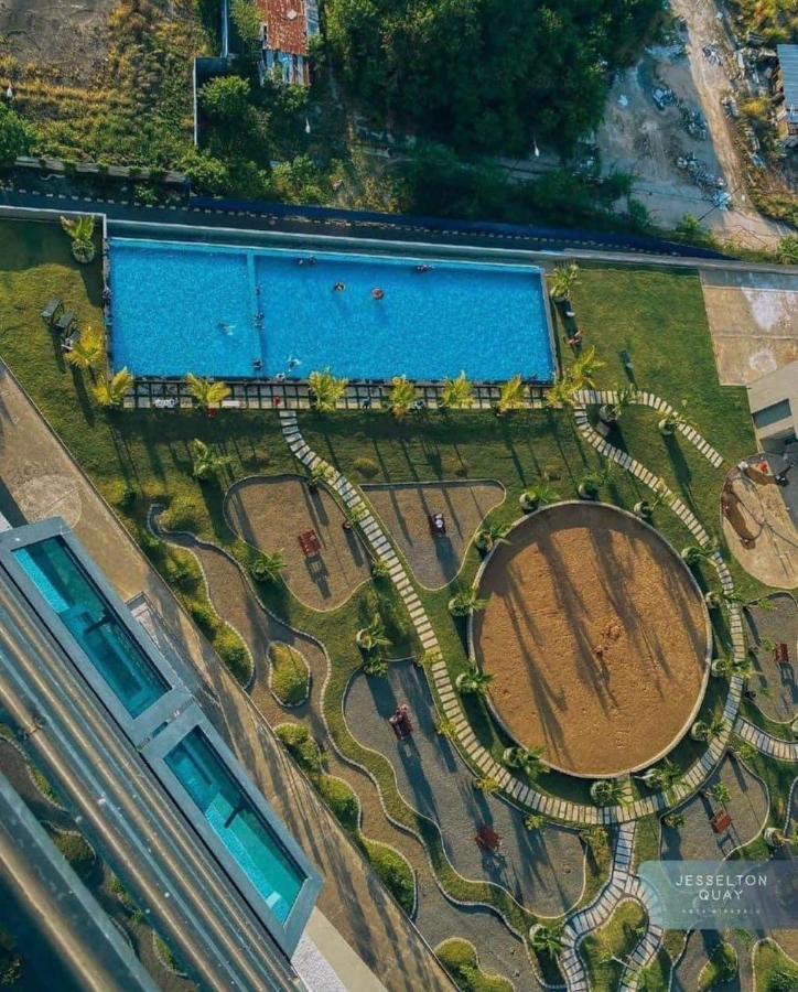 Botiza Suites At Jesselton Quay Кота Кинабалу Екстериор снимка